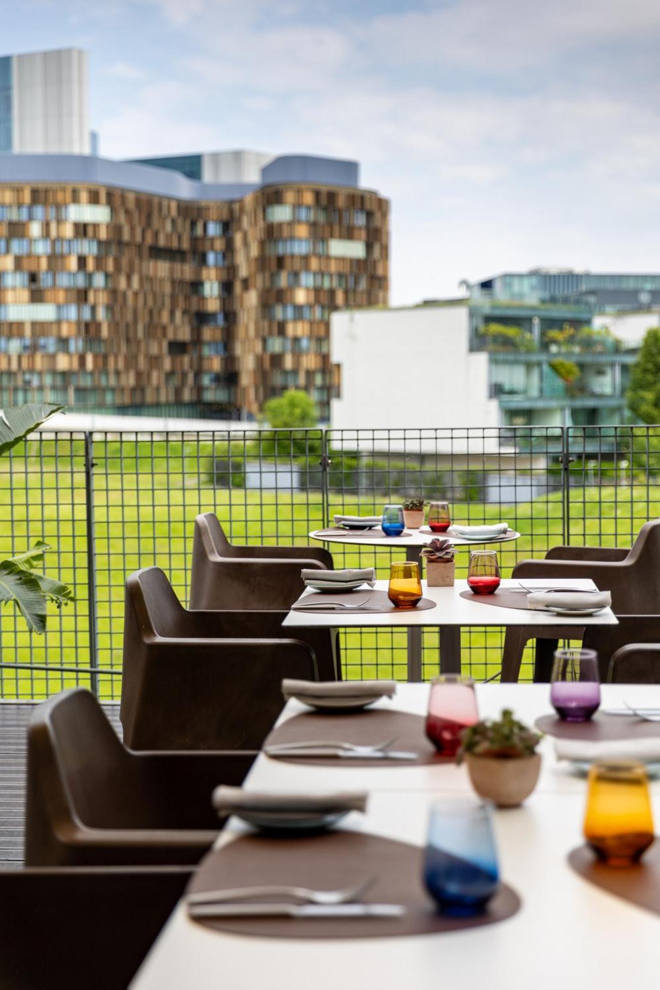 Hotel H2c Milanofiori 4*