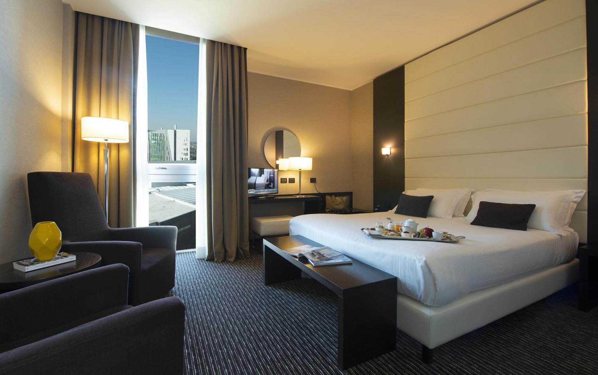 Hotel H2c Milanofiori 4*