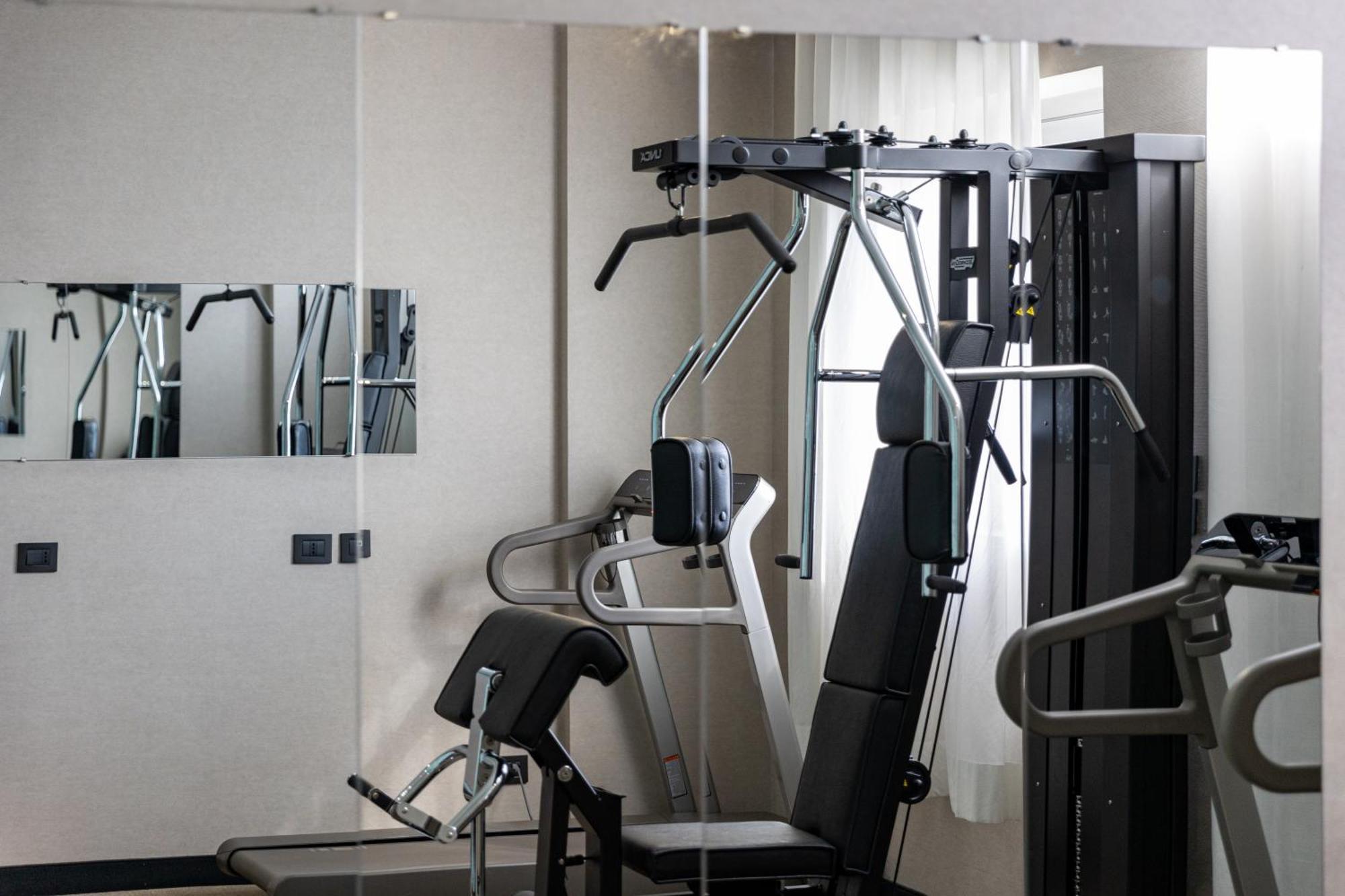 Hotel H2c Milanofiori 4*